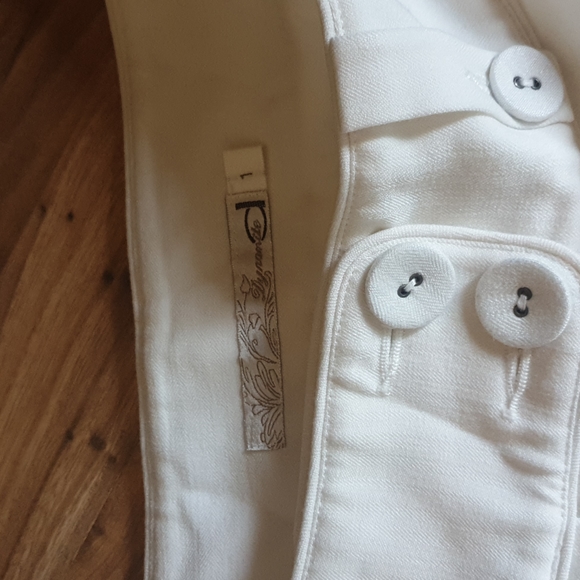 Capris - Picture 2 of 2